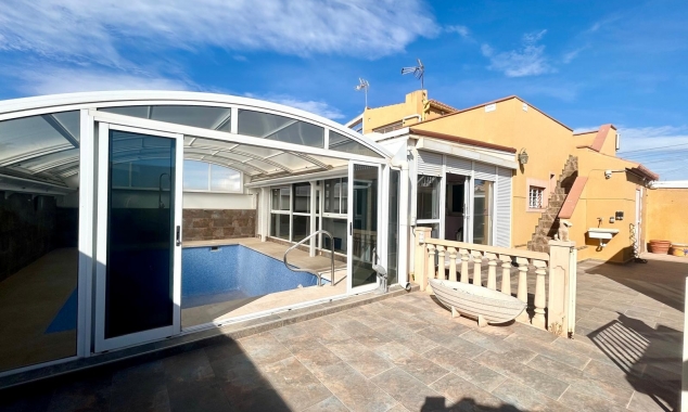 Propriété à vendre - Villa for sale - Torrevieja - El Chaparral