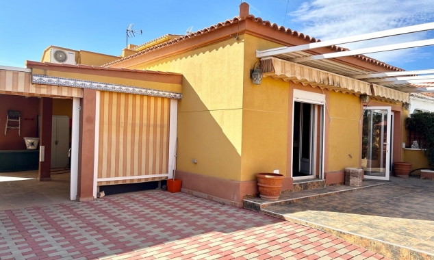 Propriété à vendre - Villa for sale - Torrevieja - El Chaparral