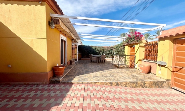 Property for sale - Villa for sale - Torrevieja - El Chaparral