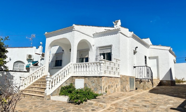 Propiedad en venta - Villa for sale - Torrevieja - San Luis