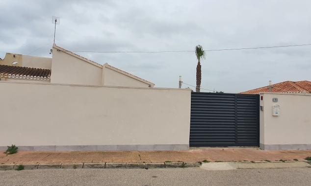 Property for sale - Villa for sale - Torrevieja - La Torreta Florida