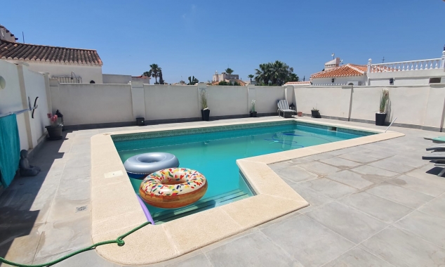 Property for sale - Villa for sale - Torrevieja - La Torreta Florida