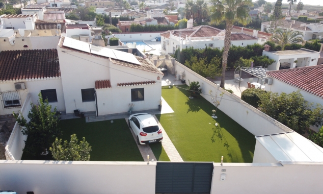 Property for sale - Villa for sale - Torrevieja - La Torreta Florida