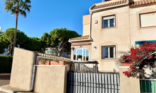 Propiedad en venta - Townhouse for sale - Torrevieja - Los Balcones