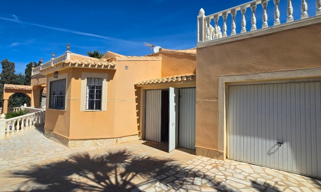 Propriété à vendre - Villa à vendre - Torrevieja - El Chaparral