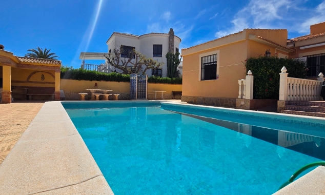 Propriété à vendre - Villa à vendre - Torrevieja - El Chaparral