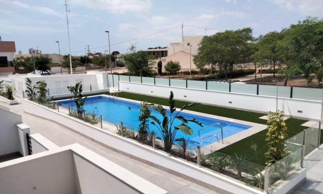 New Property for sale - Bungalow for sale - Pilar de la Horadada - pueblo