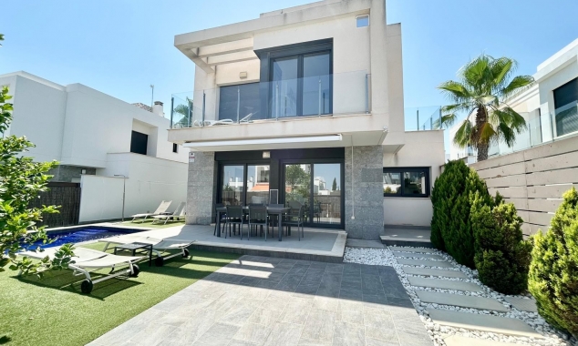 Property for sale - Villa for sale - Orihuela - Vistabella Golf
