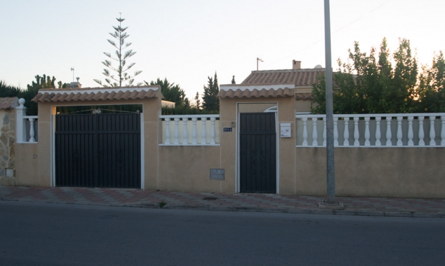 Archivado - Villa for sale - Torrevieja - La Siesta