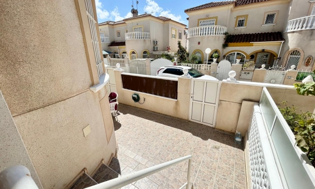 Eigendom verkocht - Rijtjeshuis te koop - Torrevieja - Aguas Nuevas