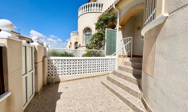 Eigendom verkocht - Rijtjeshuis te koop - Torrevieja - Aguas Nuevas