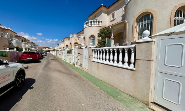 Eigendom verkocht - Rijtjeshuis te koop - Torrevieja - Aguas Nuevas