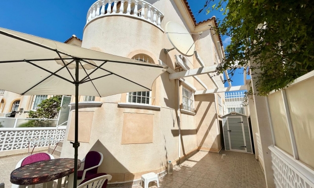 Eigendom verkocht - Rijtjeshuis te koop - Torrevieja - Aguas Nuevas