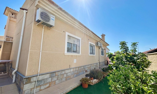 Propriété à vendre - Villa à vendre - Torrevieja - La Siesta