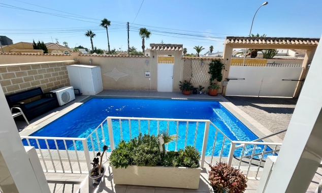 Propriété à vendre - Villa à vendre - Torrevieja - La Siesta