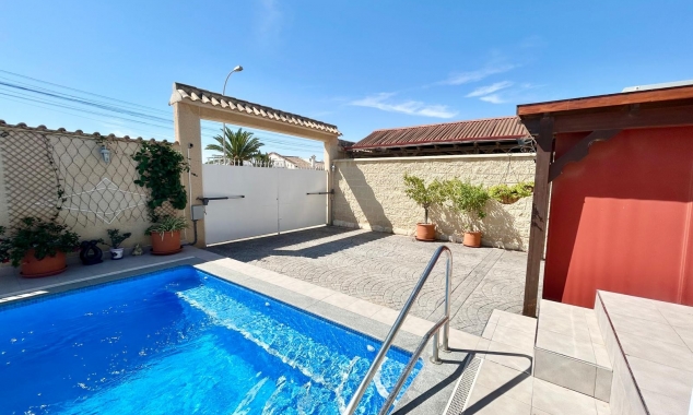 Propriété à vendre - Villa à vendre - Torrevieja - La Siesta