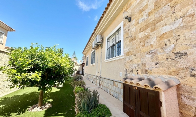 Propriété à vendre - Villa à vendre - Torrevieja - La Siesta