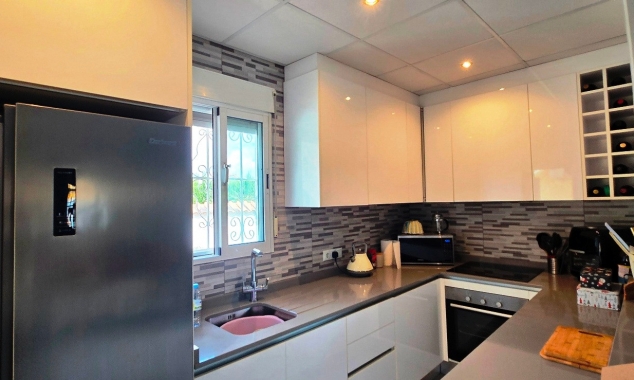 Property for sale - Villa for sale - Torrevieja - La Siesta