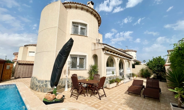 Property for sale - Villa for sale - Torrevieja - San Luis