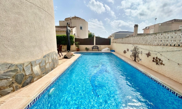 Property for sale - Villa for sale - Torrevieja - San Luis