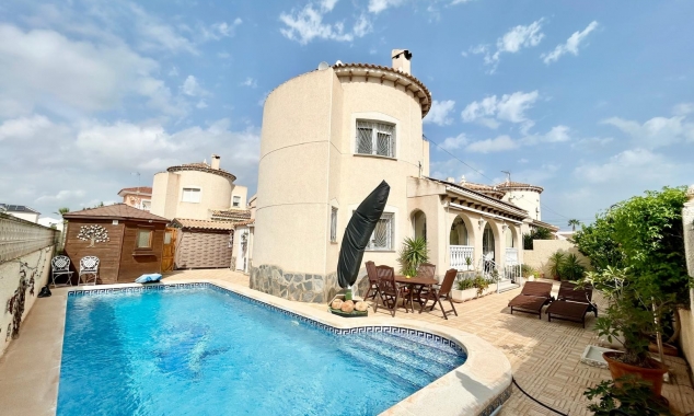 Property for sale - Villa for sale - Torrevieja - San Luis