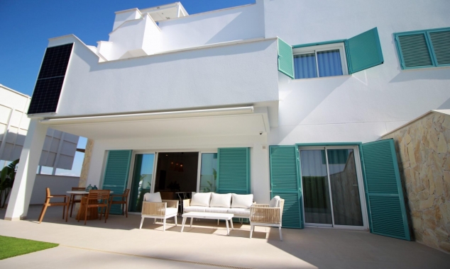 New Property for sale - Bungalow for sale - Pilar de la Horadada - Torre de la Horadada