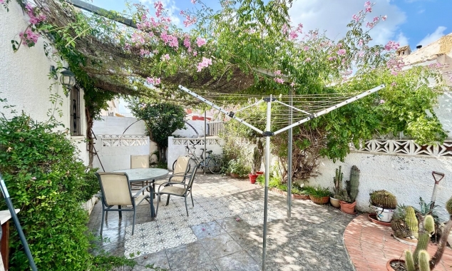 Property for sale - Villa for sale - Torrevieja - La Siesta