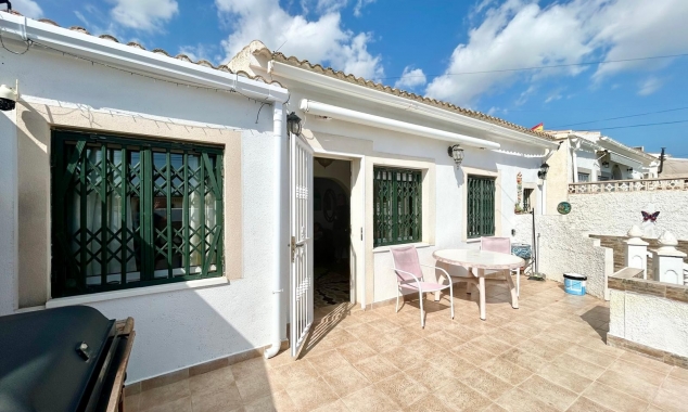 Property for sale - Villa for sale - Torrevieja - La Siesta