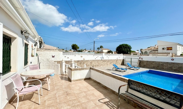 Property for sale - Villa for sale - Torrevieja - La Siesta