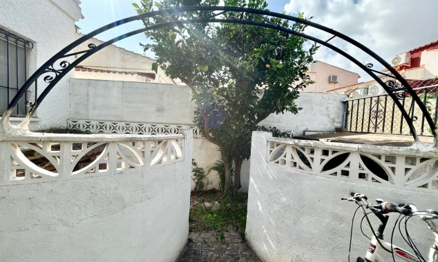 Property for sale - Villa for sale - Torrevieja - La Siesta