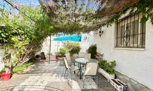 Property for sale - Villa for sale - Torrevieja - La Siesta