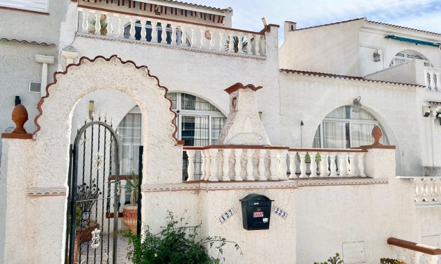 Propriété vendue - Maison de ville à vendre - Torrevieja - La Siesta
