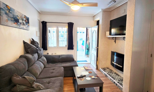 Te koop aangeboden onroerend goed - Rijtjeshuis te koop - Torrevieja - El Chaparral