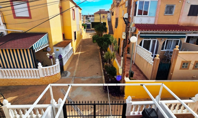 Te koop aangeboden onroerend goed - Rijtjeshuis te koop - Torrevieja - El Chaparral