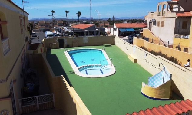 Te koop aangeboden onroerend goed - Rijtjeshuis te koop - Torrevieja - El Chaparral