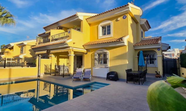 Property for sale - Villa for sale - Orihuela Costa - Los Dolses