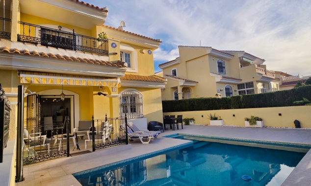 Property for sale - Villa for sale - Orihuela Costa - Los Dolses