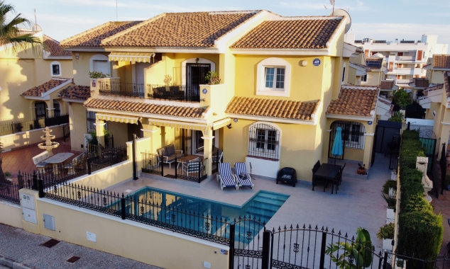 Property for sale - Villa for sale - Orihuela Costa - Los Dolses