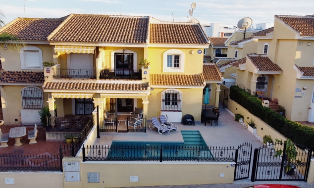 Property for sale - Villa for sale - Orihuela Costa - Los Dolses