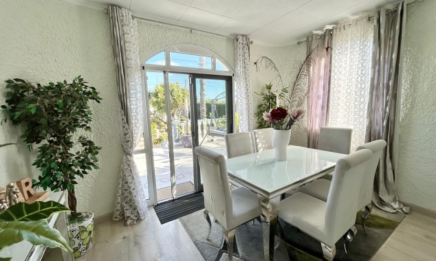 Property for sale - Villa for sale - Torrevieja - San Luis