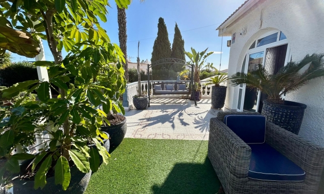 Property for sale - Villa for sale - Torrevieja - San Luis