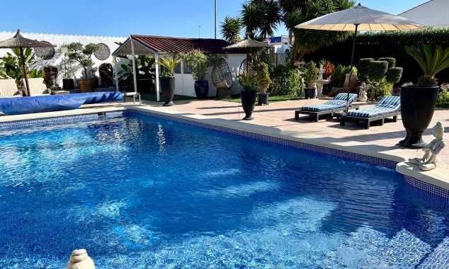 Property for sale - Villa for sale - Torrevieja - San Luis