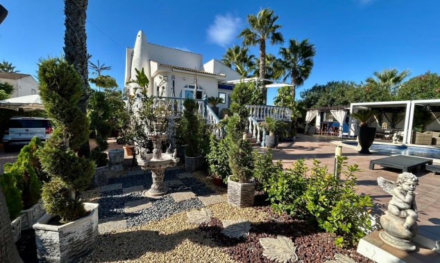 Property for sale - Villa for sale - Torrevieja - San Luis