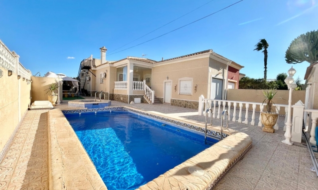 Property for sale - Villa for sale - Torrevieja - El Chaparral