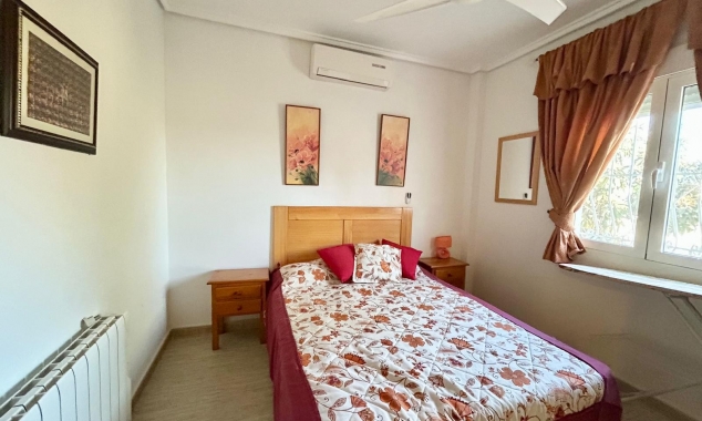 Property for sale - Villa for sale - Torrevieja - El Chaparral