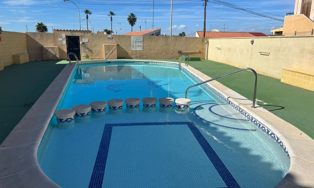 Te koop aangeboden onroerend goed - Rijtjeshuis te koop - Torrevieja - El Chaparral