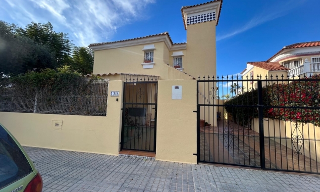 Property for sale - Villa for sale - Torrevieja - La Torreta