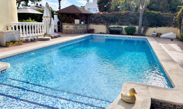 Property for sale - Villa for sale - Torrevieja - La Torreta