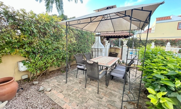 Property for sale - Villa for sale - Torrevieja - La Torreta