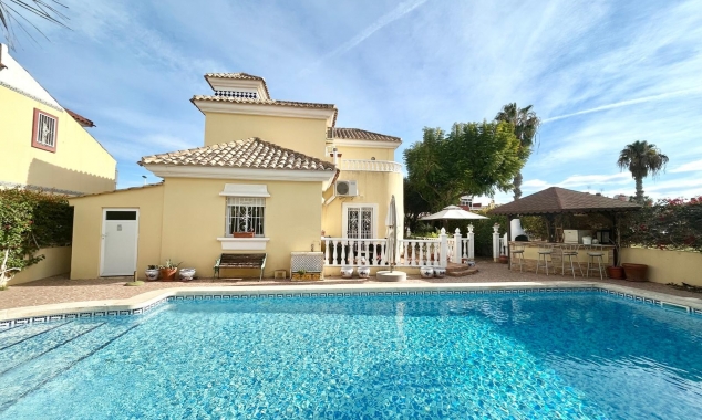 Property for sale - Villa for sale - Torrevieja - La Torreta